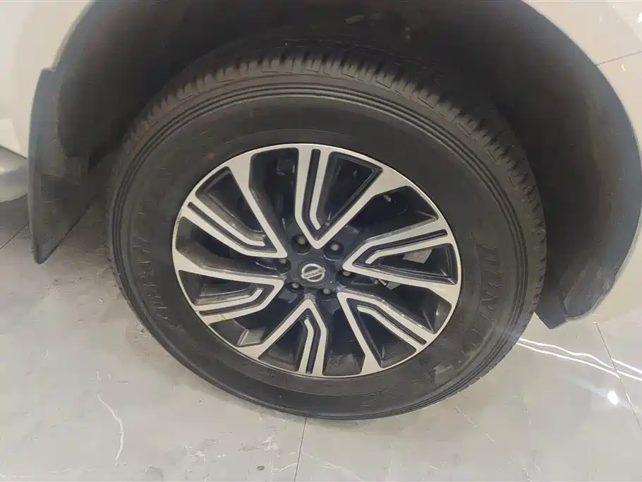Nissan Terra 2019