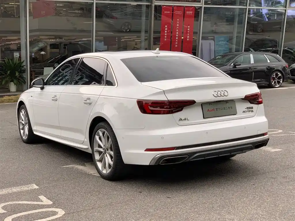 Audi A4L 2020 — фото 4