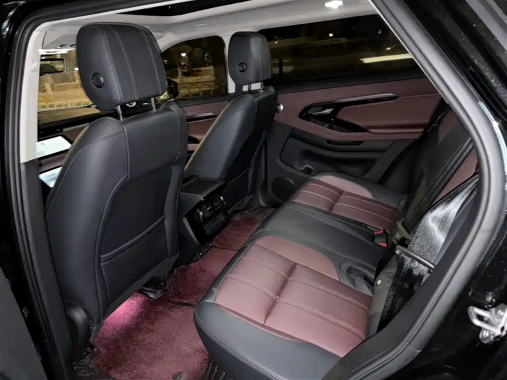 Land Rover Evoque 2023 — фото 4