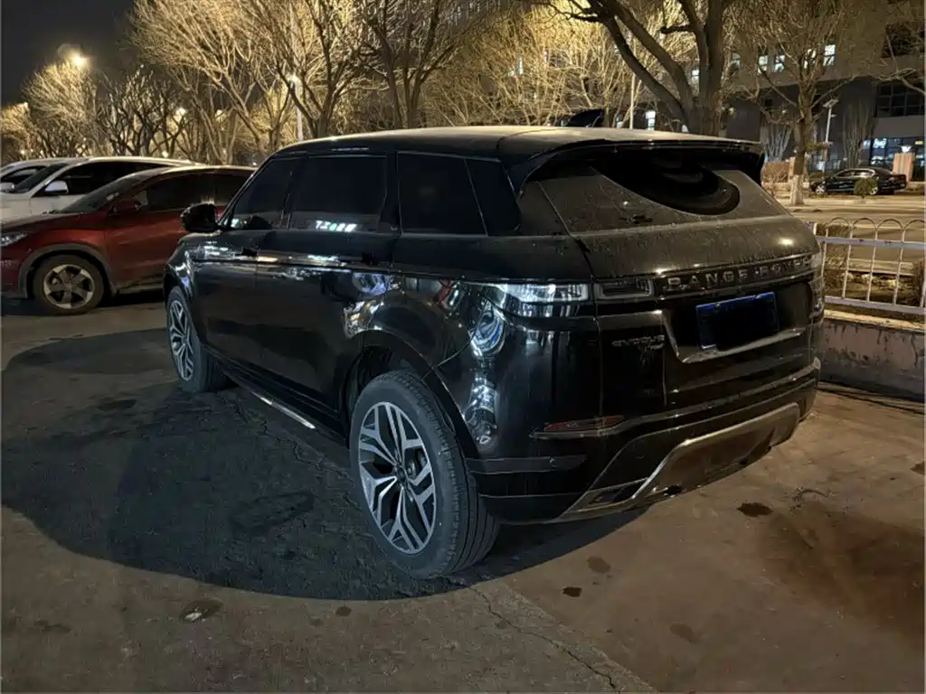 Land Rover Evoque 2023 — фото 7