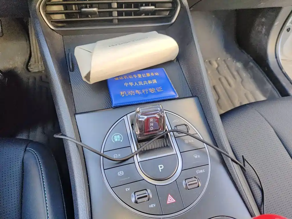 BYD Seal 05 DM-i 2025 — фото 11