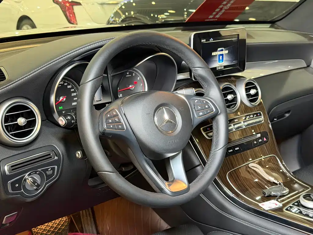 Mercedes-Benz GLC 2018