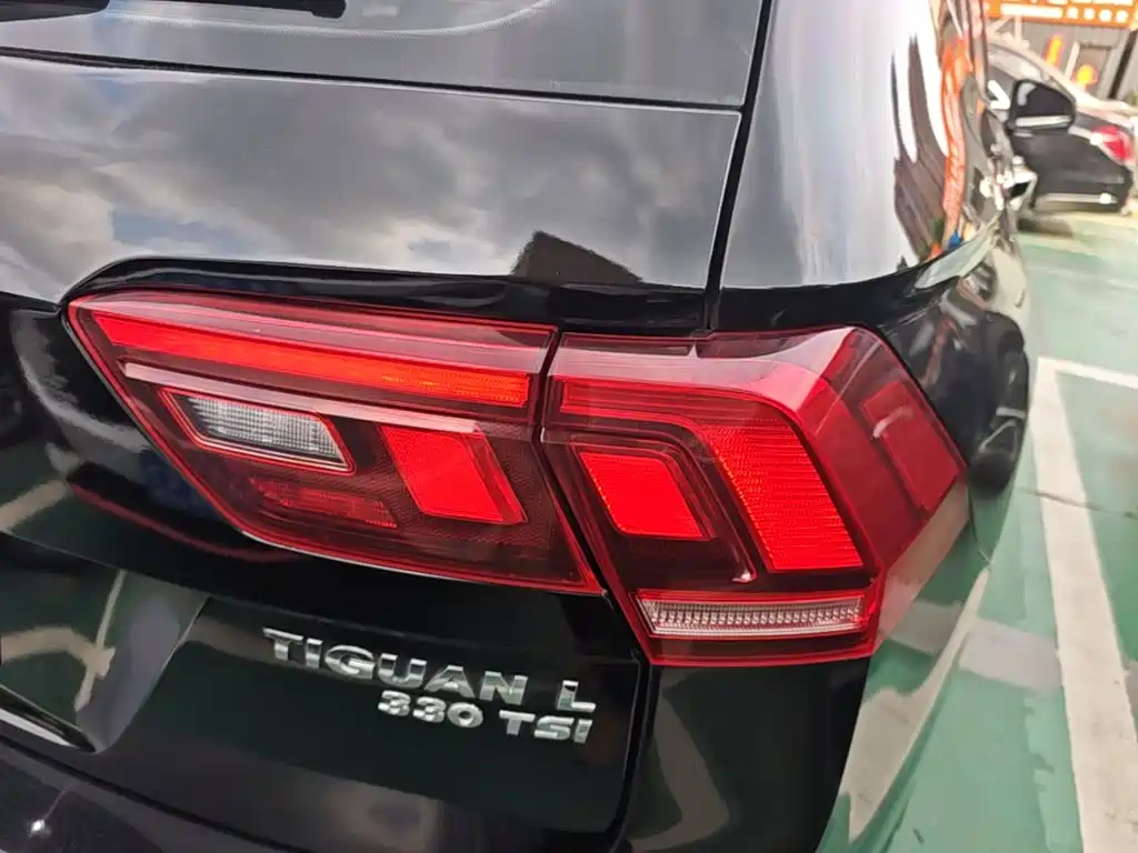 Volkswagen Tiguan L 2020 — фото 8