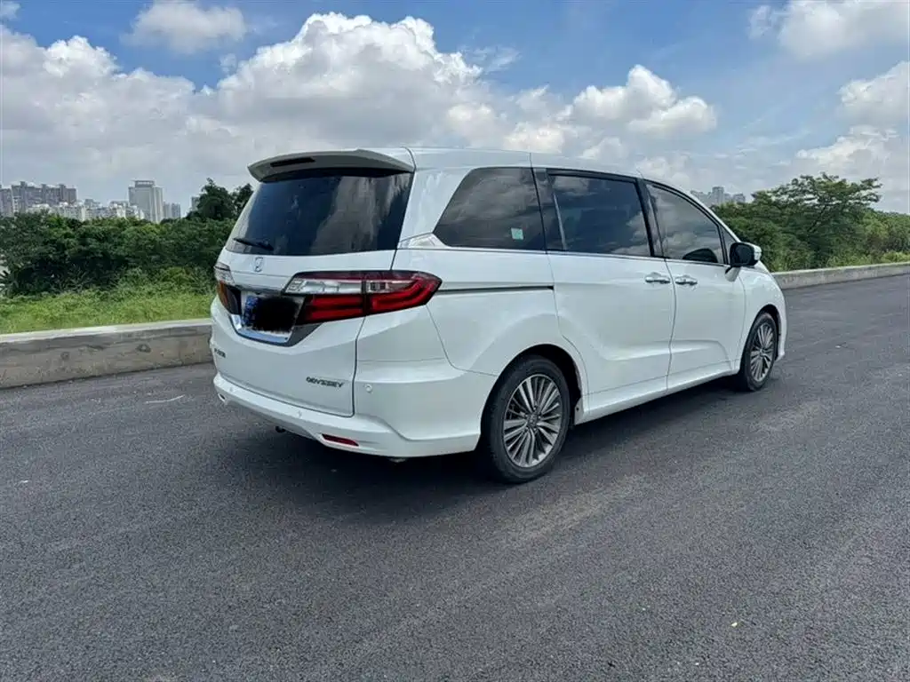 Honda Odyssey 2019 — фото 8