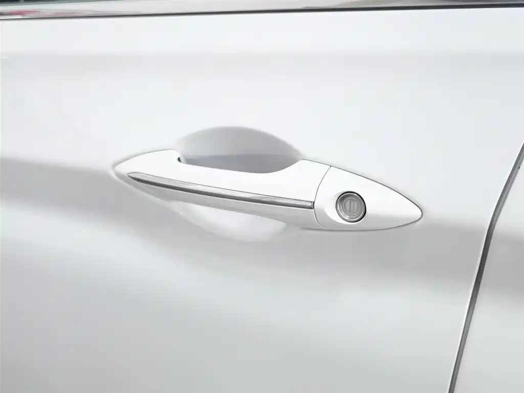Changan Eado DT 2018 — фото 18