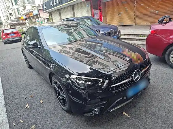 Mercedes-Benz E-Class 2022