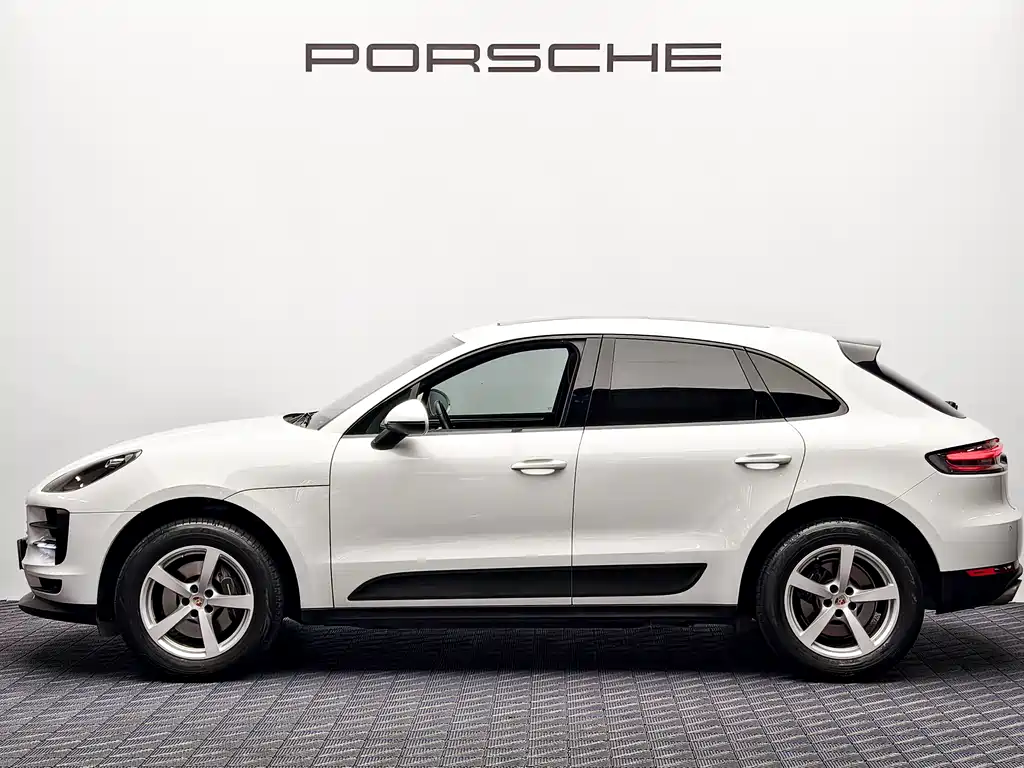Porsche Macan 2021 — фото 4
