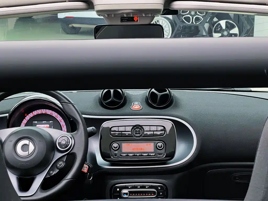 smart Fortwo 2017 — фото 6