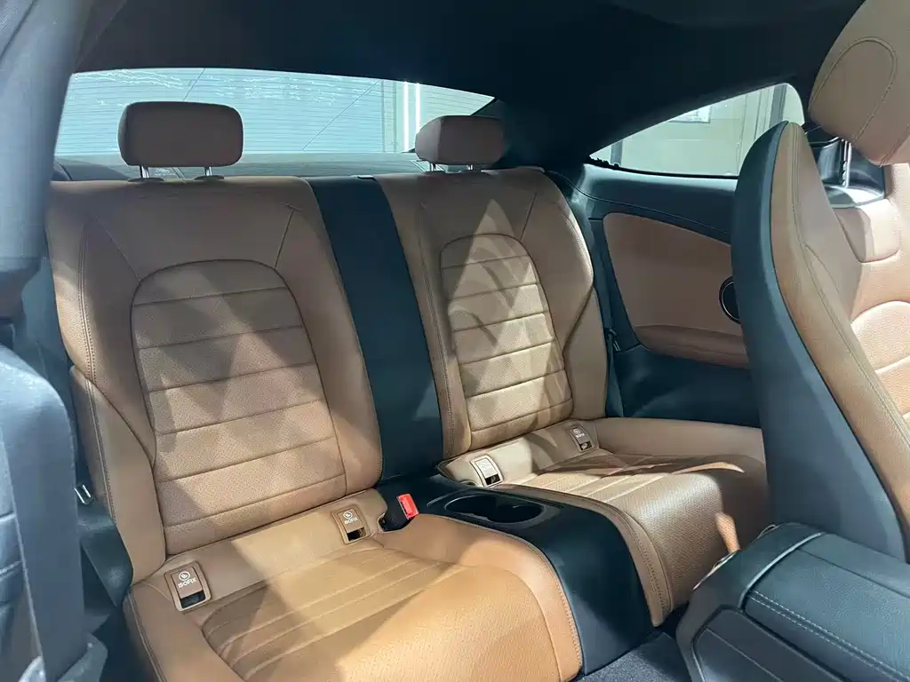 Mercedes-Benz C-Class 2019 — фото 17