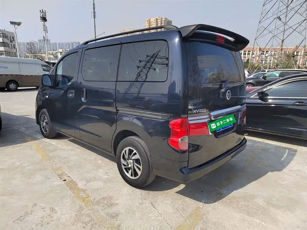 Nissan NV200 2017 — фото 23