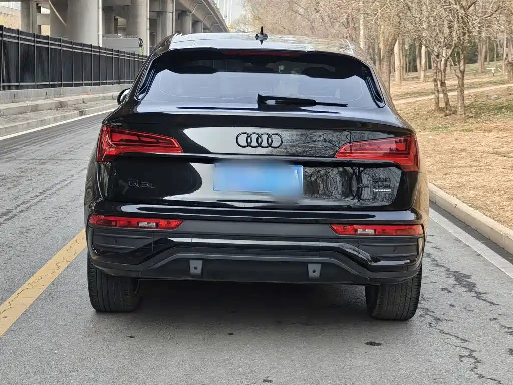 Audi Q5L Sportback 2023 — фото 19