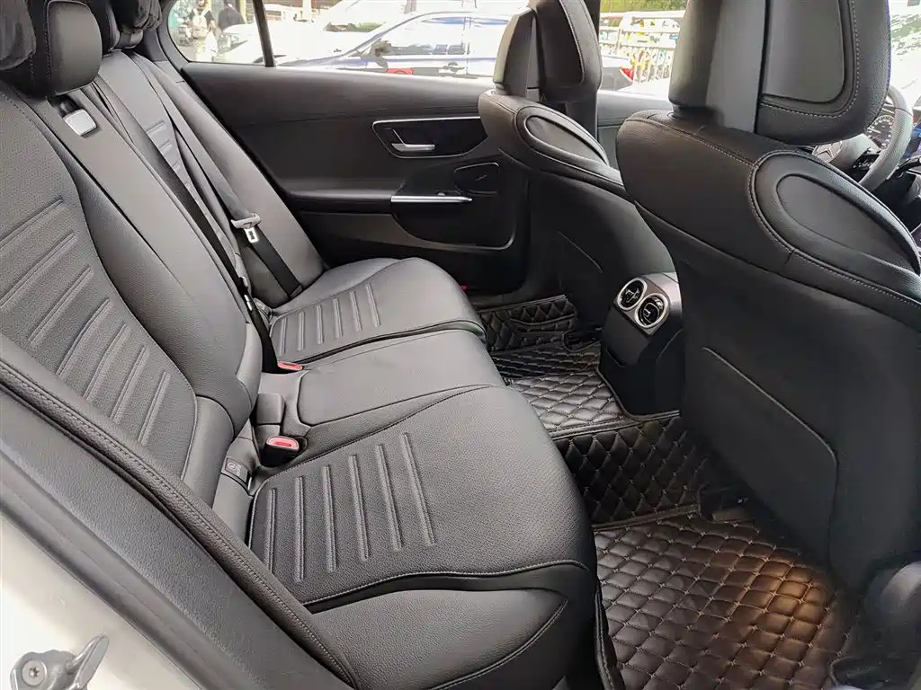 Mercedes-Benz C-Class 2022 — фото 11