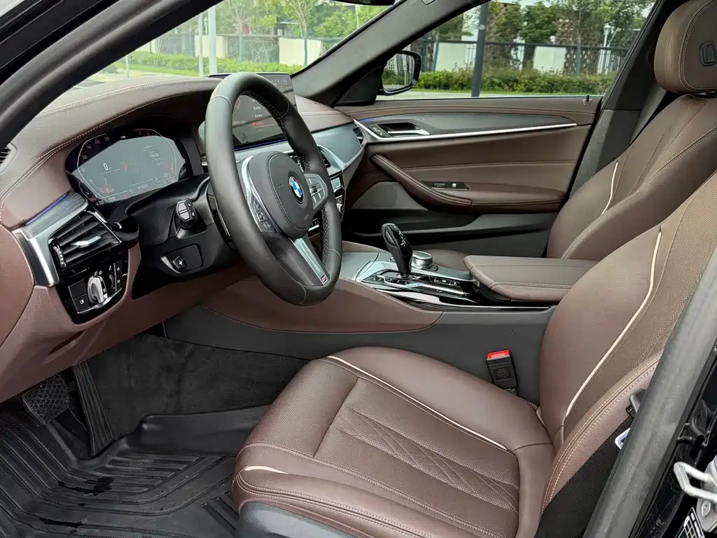 BMW 5 Series 2023