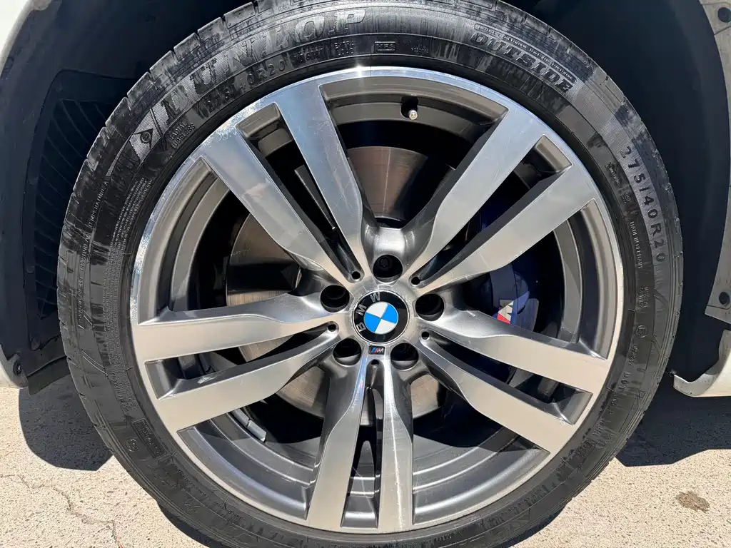 BMW X6 M 2014 — фото 14