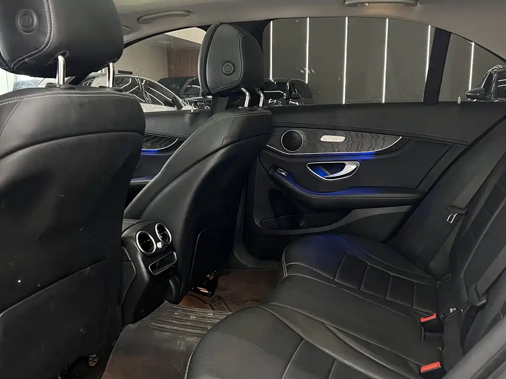 Mercedes-Benz C-Class 2019 — фото 4