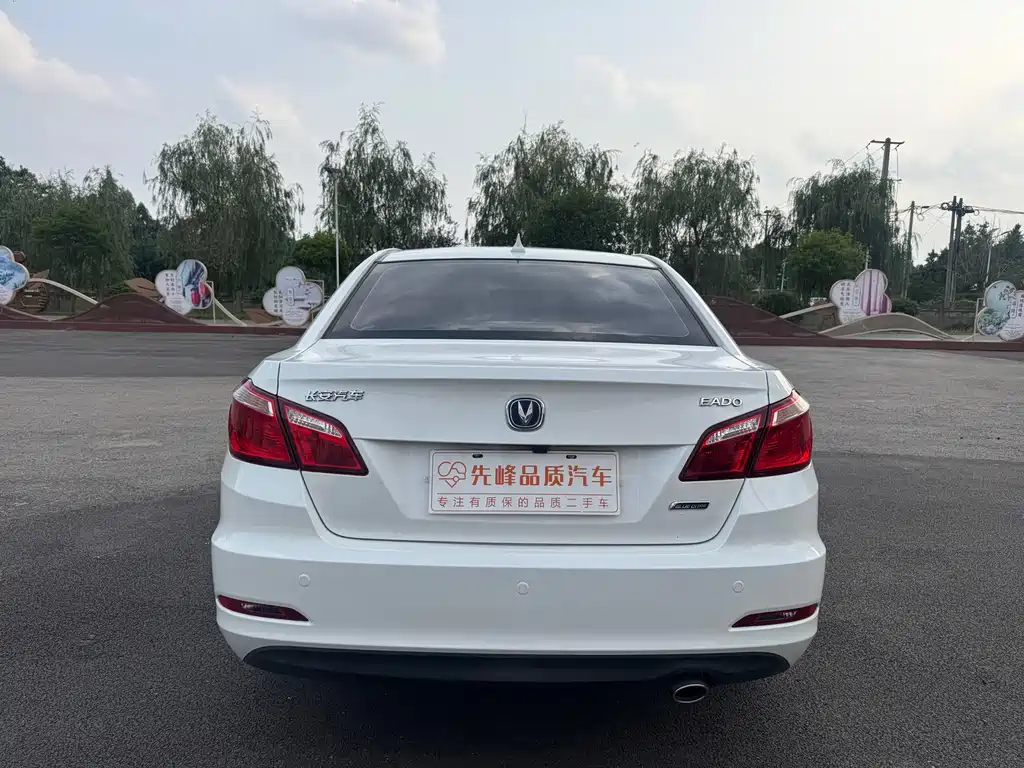 Changan Eado 2017 — фото 6