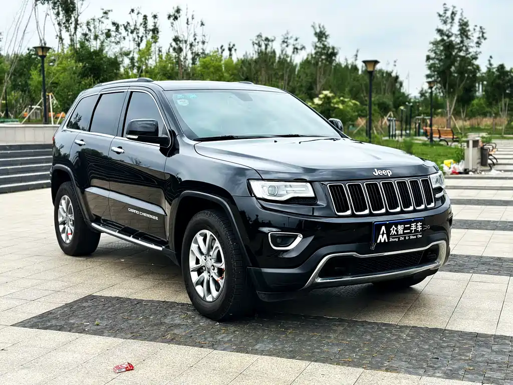 Jeep Grand Cherokee 2015 — фото 5