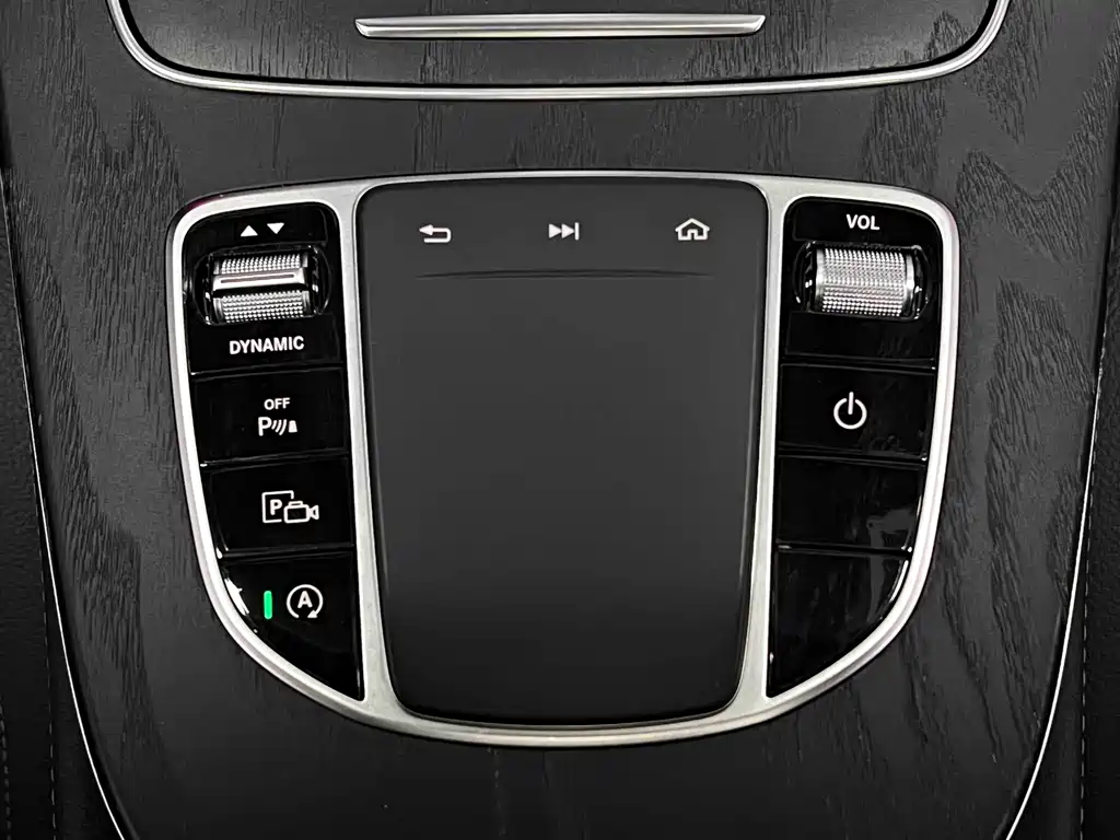 Mercedes-Benz E-Class 2020 — фото 36