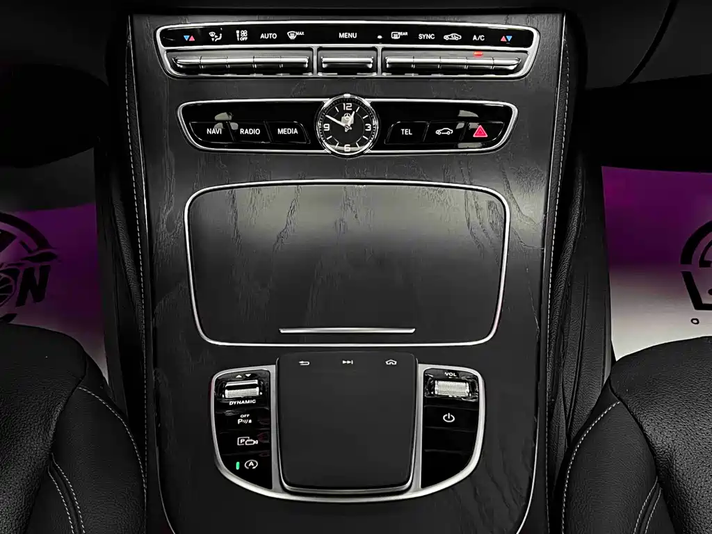 Mercedes-Benz E-Class 2020 — фото 35