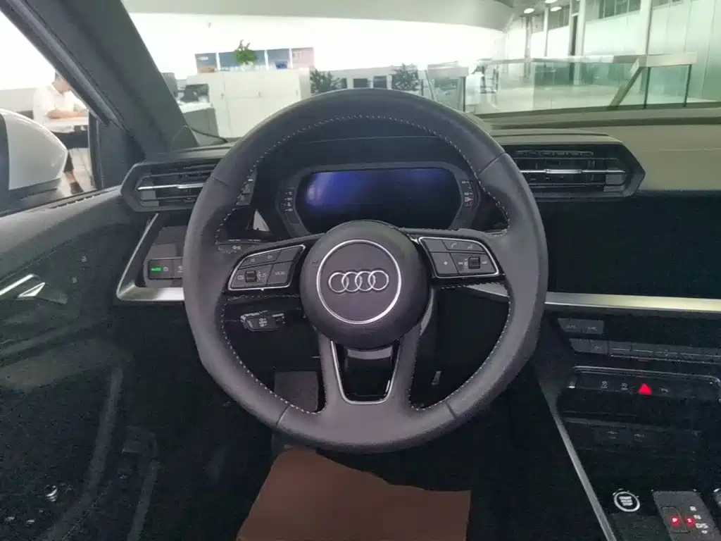 Audi A3 2021 — фото 17