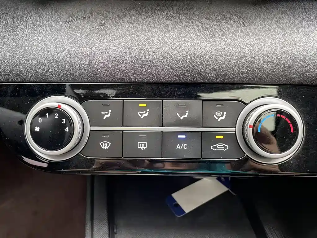 Hyundai Elantra 2021 — фото 17