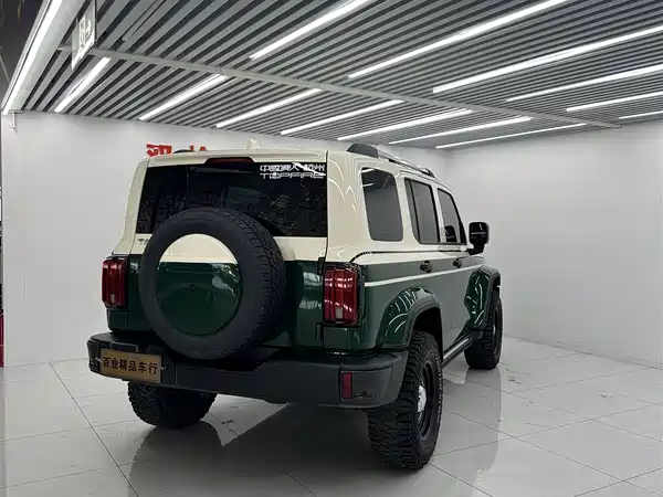 Tank 300 2021