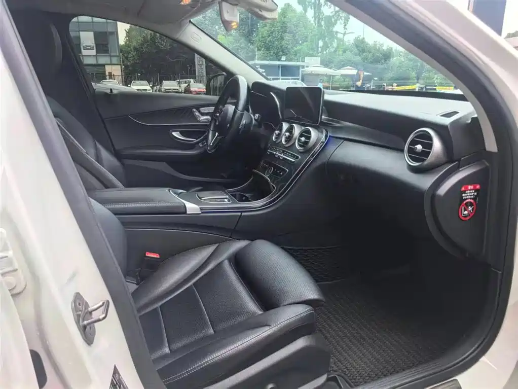 Mercedes-Benz C-Class 2020 — фото 16