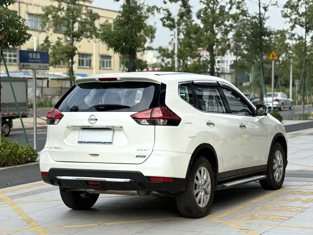 Nissan X-Trail 2018 — фото 11