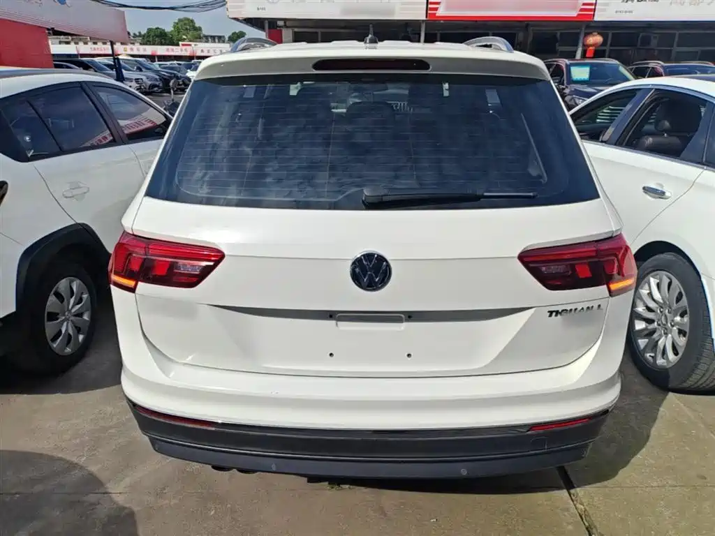 Volkswagen Tiguan L 2018 — фото 6