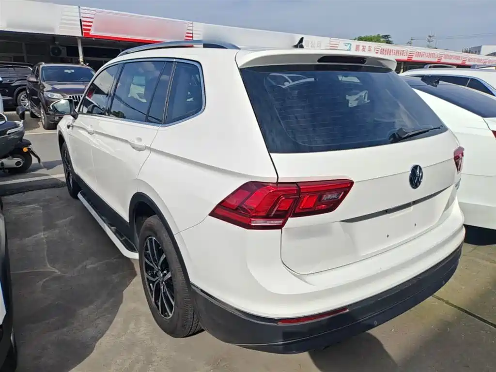 Volkswagen Tiguan L 2018 — фото 5