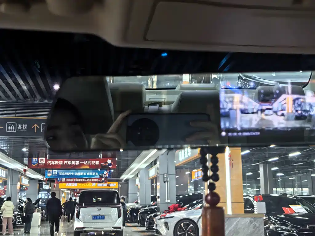 Toyota Camry 2016