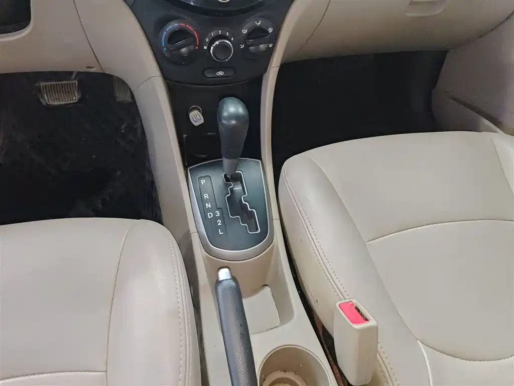 Hyundai Verna 2014 — фото 14