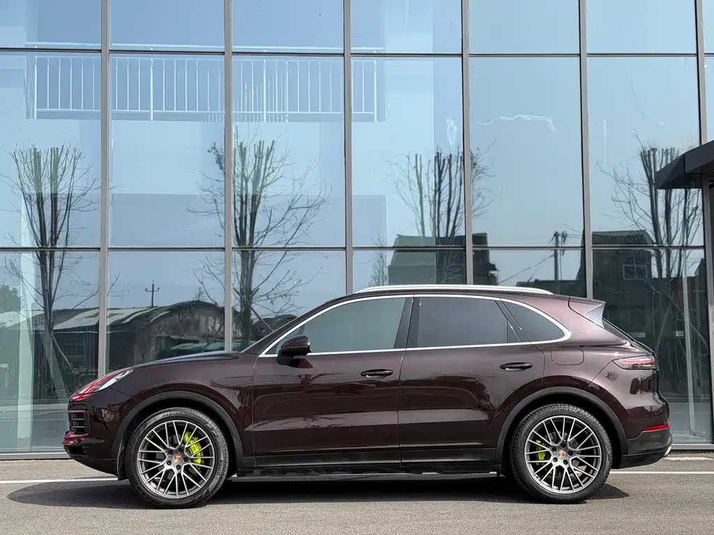 Porsche Cayenne Hybrid 2019 — фото 3