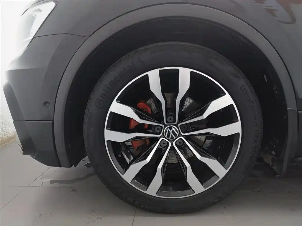 Volkswagen Tiguan L 2021 — фото 17