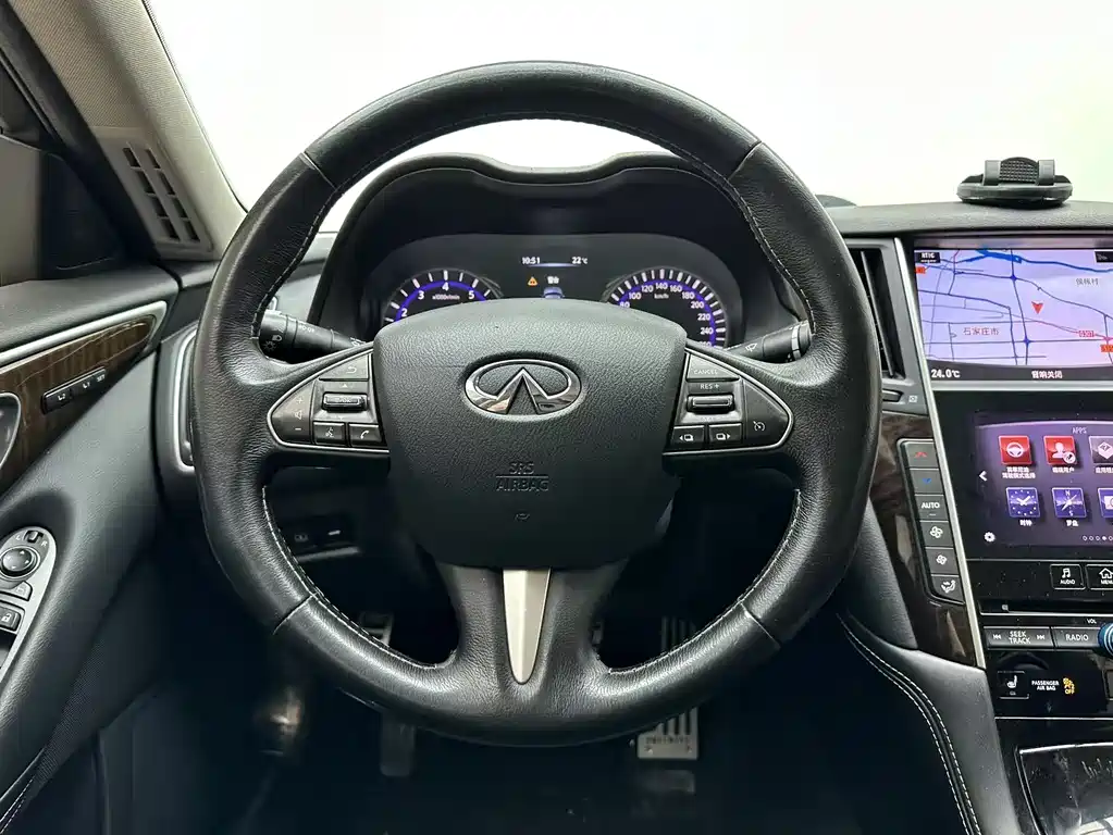Infiniti Q50L 2017 — фото 12