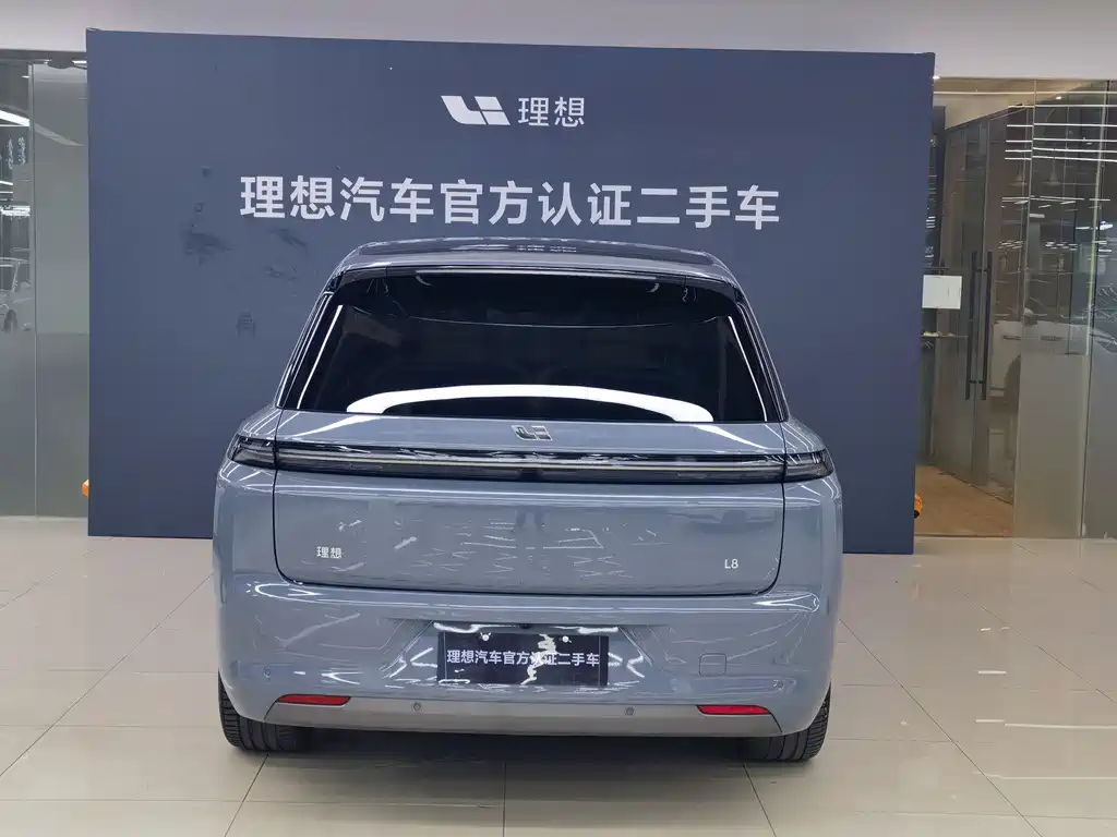 Li Auto Li L8 2025