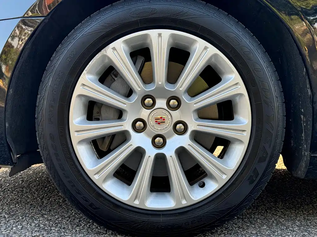 Cadillac XTS 2013 — фото 14