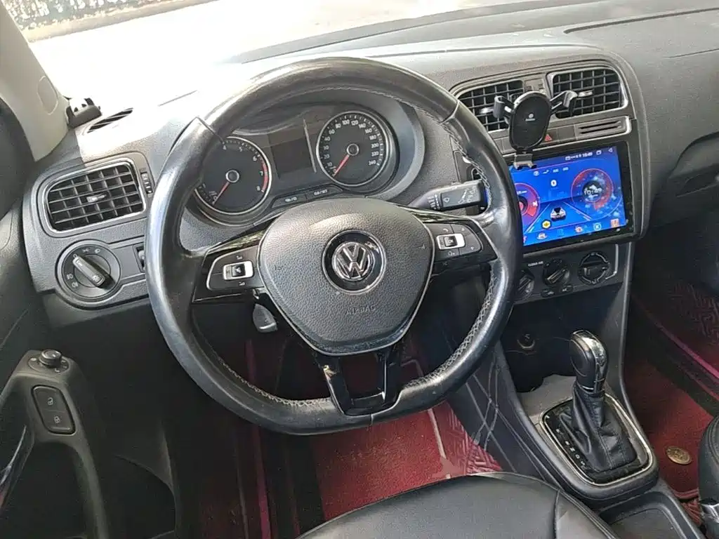 Volkswagen Polo 2016 — фото 17