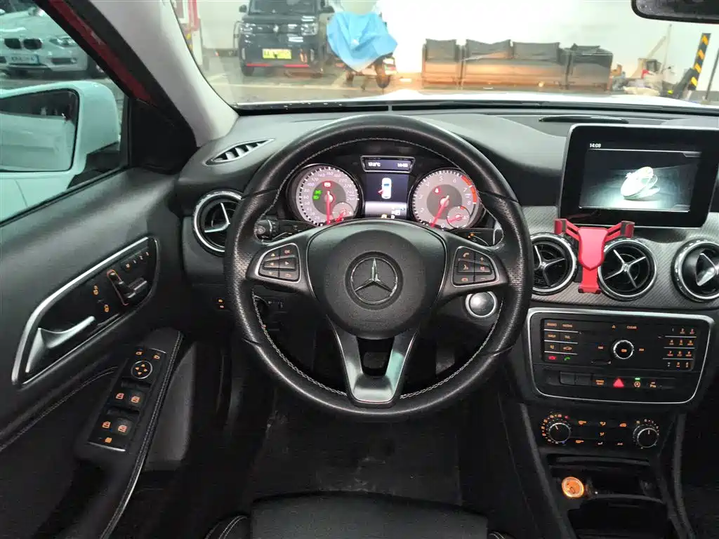 Mercedes-Benz GLA 2017 — фото 7