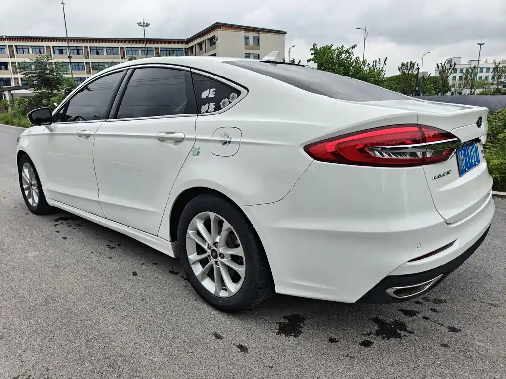 Ford Mondeo 2021 — фото 4