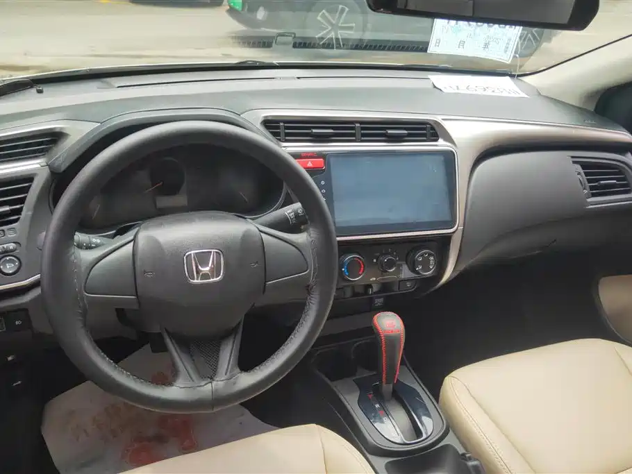 Honda City 2017 — фото 12
