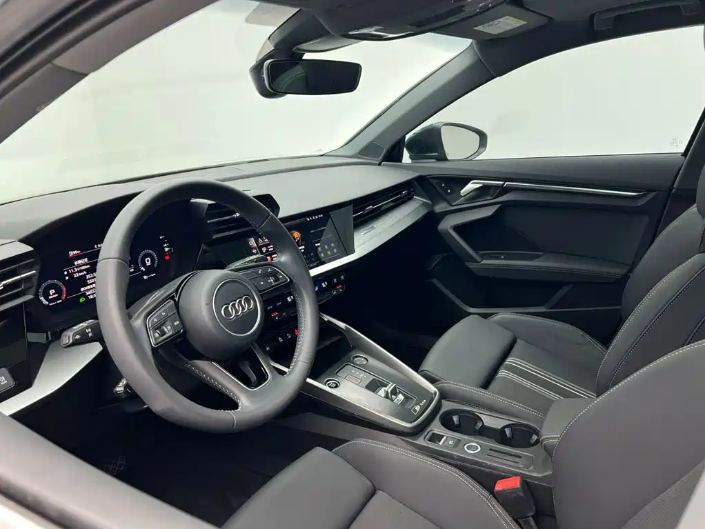 Audi A3 2022 — фото 12