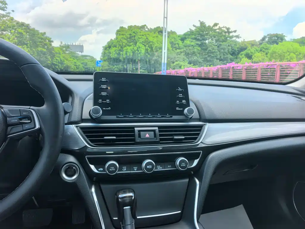 Honda Inspire 2019 — фото 12