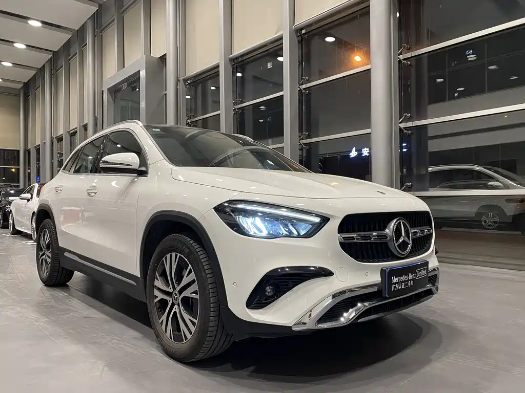 Mercedes-Benz GLA 2024 — фото 3