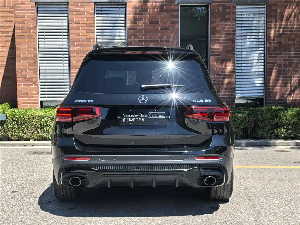 Mercedes-Benz GLB AMG 2025 — фото 16
