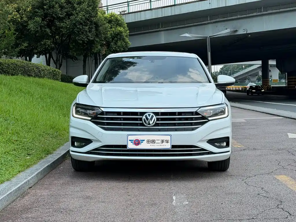 Volkswagen Sagitar 2022