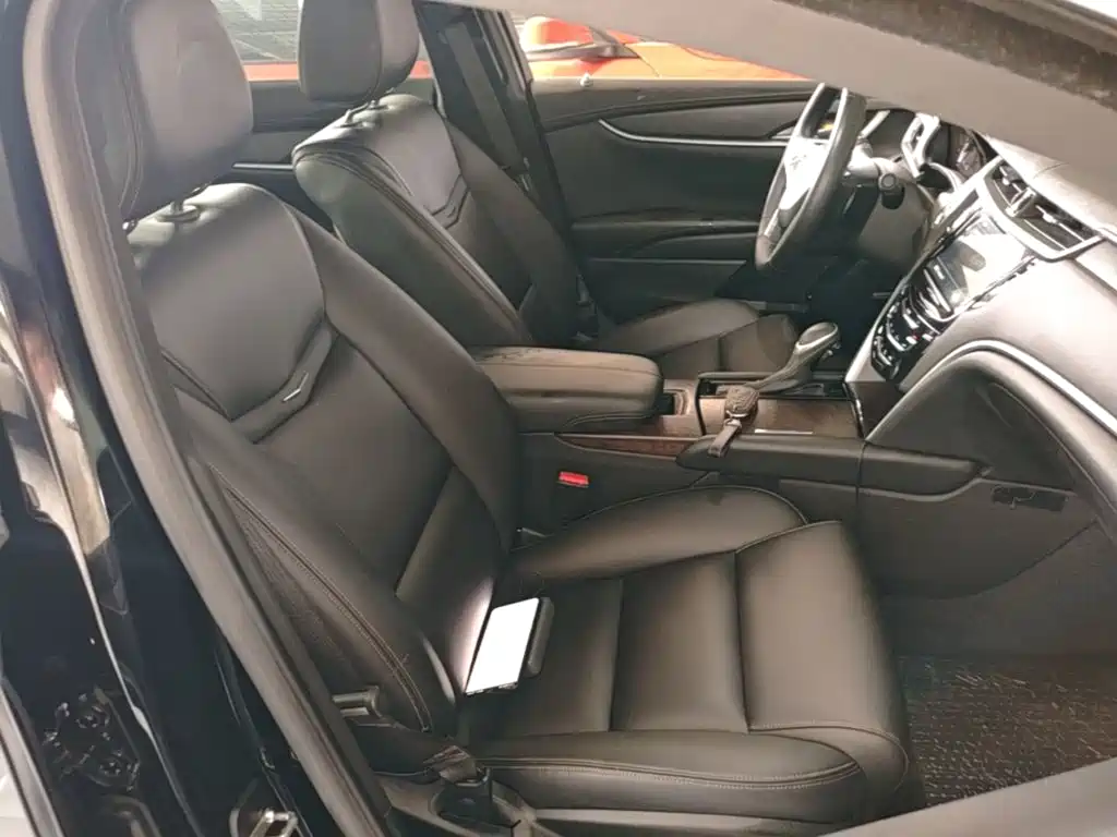 Cadillac XTS 2018 — фото 25