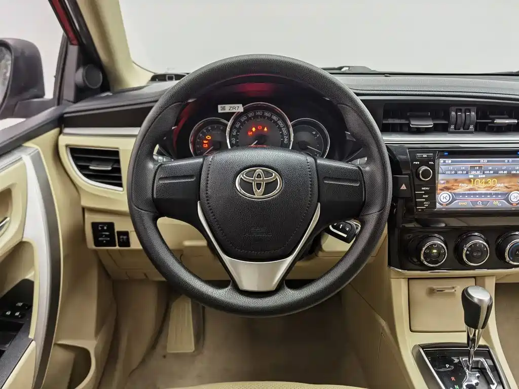 Toyota Corolla 2015 — фото 11