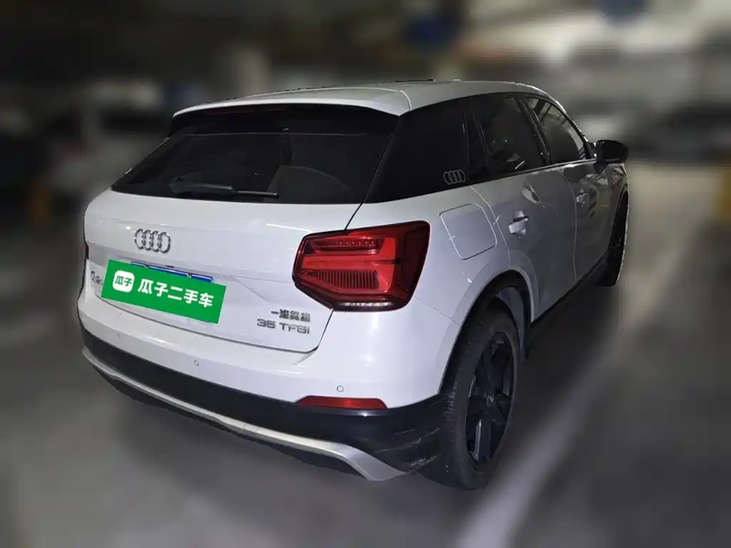 Audi Q2L 2021
