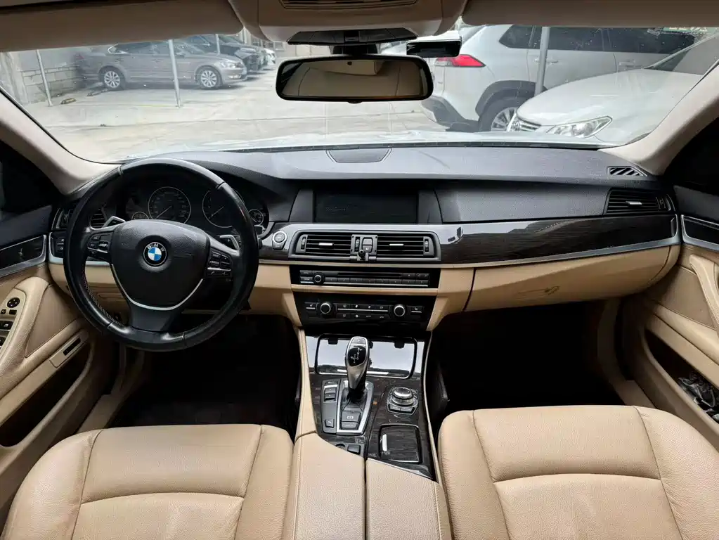 BMW 5 Series 2012 — фото 5